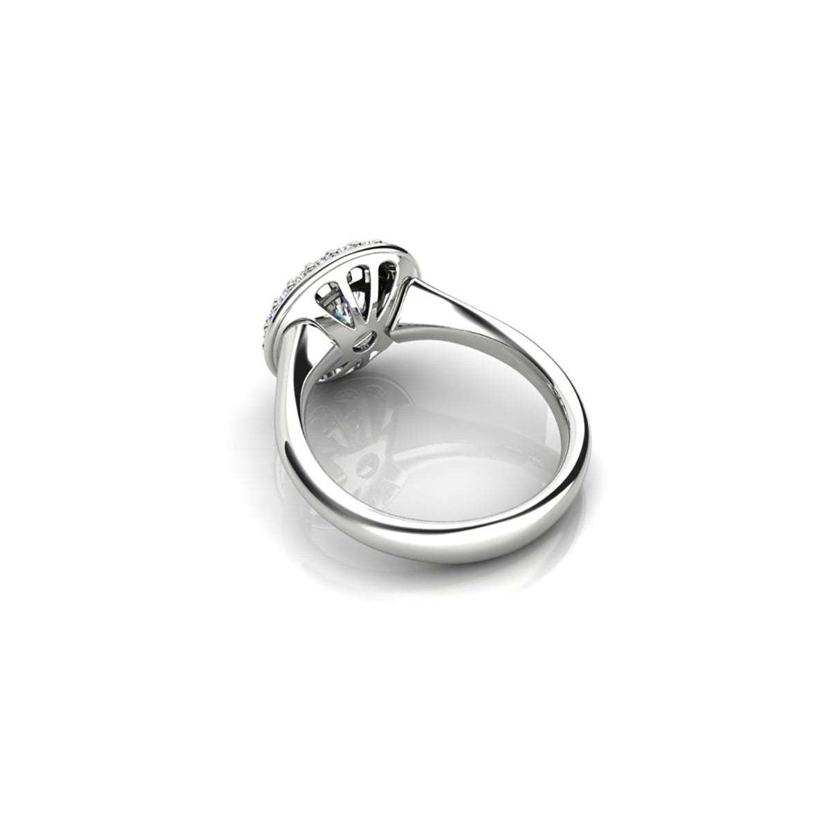 18ct White Gold Diamond Halo Engagment Ring