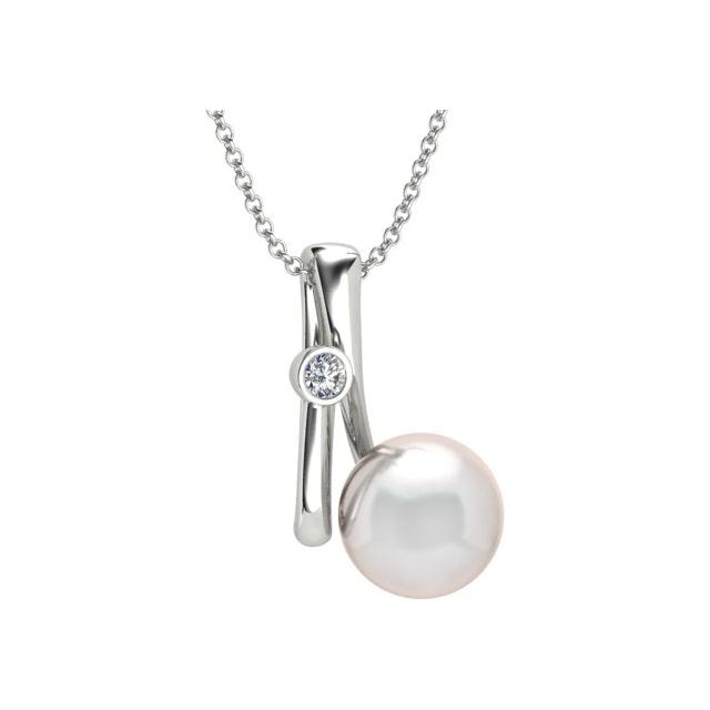 18ct White Gold Pearl & Diamond Pendant